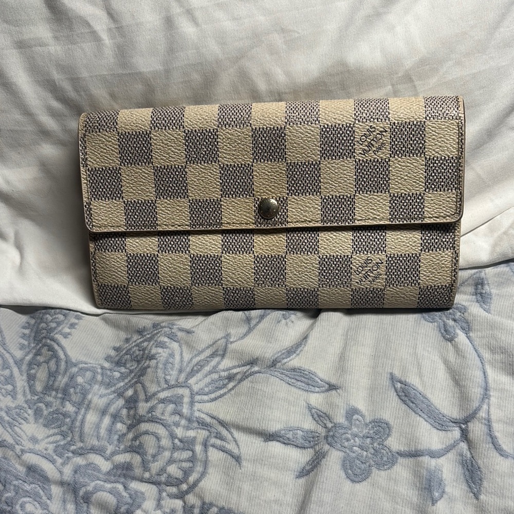 Louis Vuitton Cream and Gray Wallet with Iconic Damier Azur Pattern
